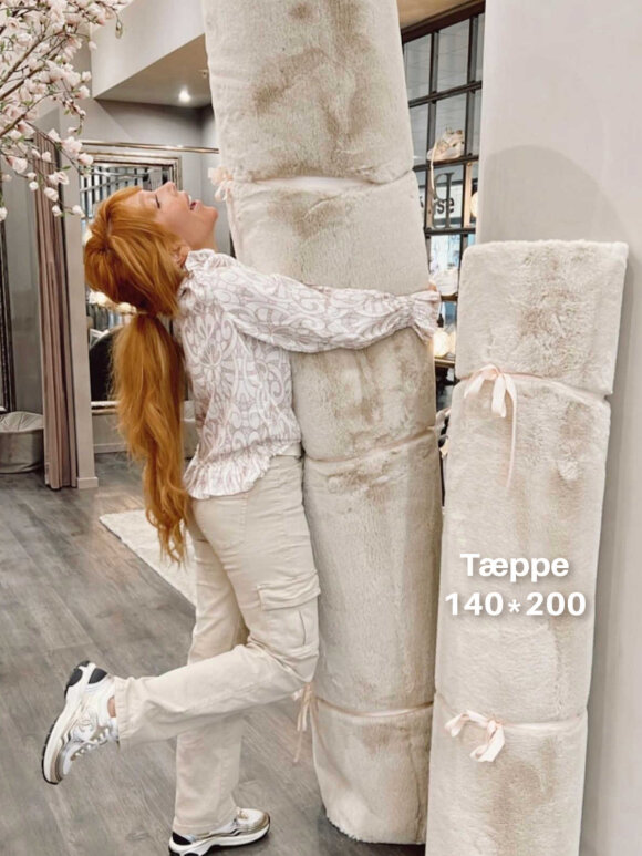 DIVERSE LEVERANDØR - Super Soft 5052 Blanket 140*200 Beige