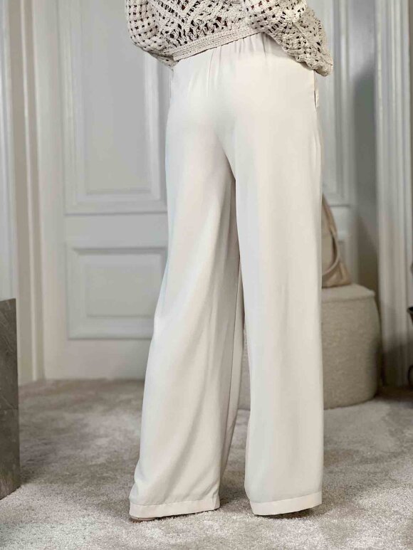 NDP - Exquiss Flare Pants RM340