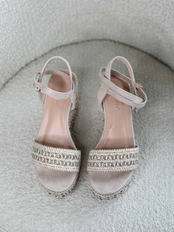 NDP - Marq Wedges 5527