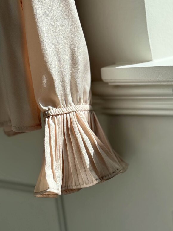 NDP - Belle Shirt LU9603