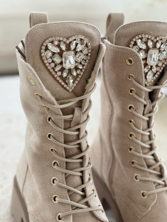 NDP - Marq Heart Boot 5817A