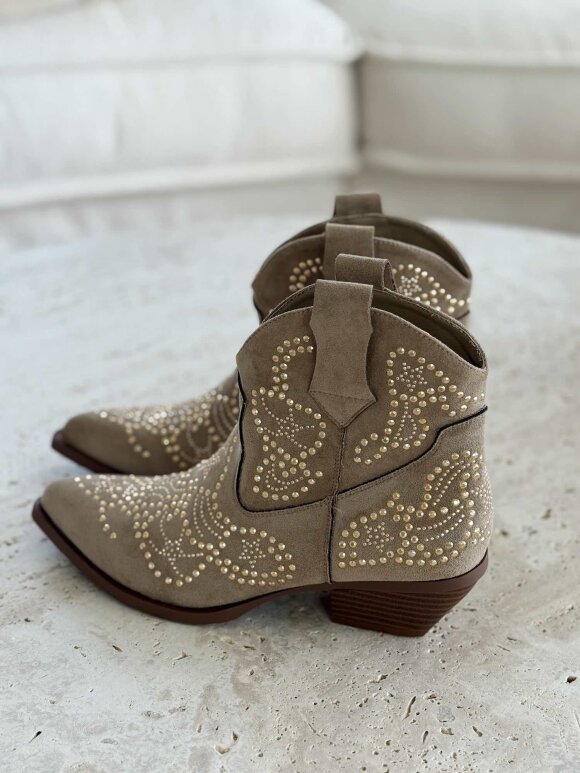 NDP - Marq Boot Studs 7663A