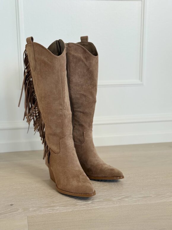 NDP - Erynn Fringe Boot A117