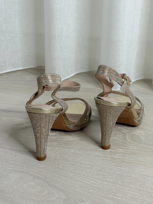 NDP - Belle Heel 2945