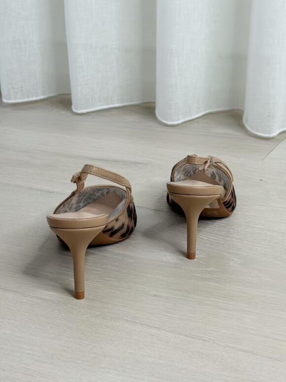 NDP - Studio Heel DF206