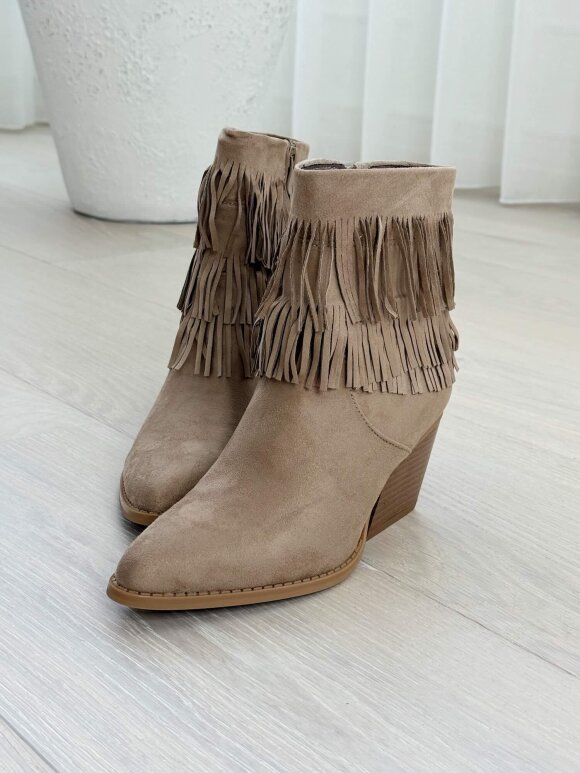 NDP - SUNDAY Belle Low Fringe Boot 1433