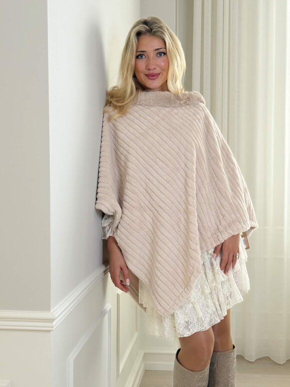 NDP - Kess Diagonal Poncho 255093