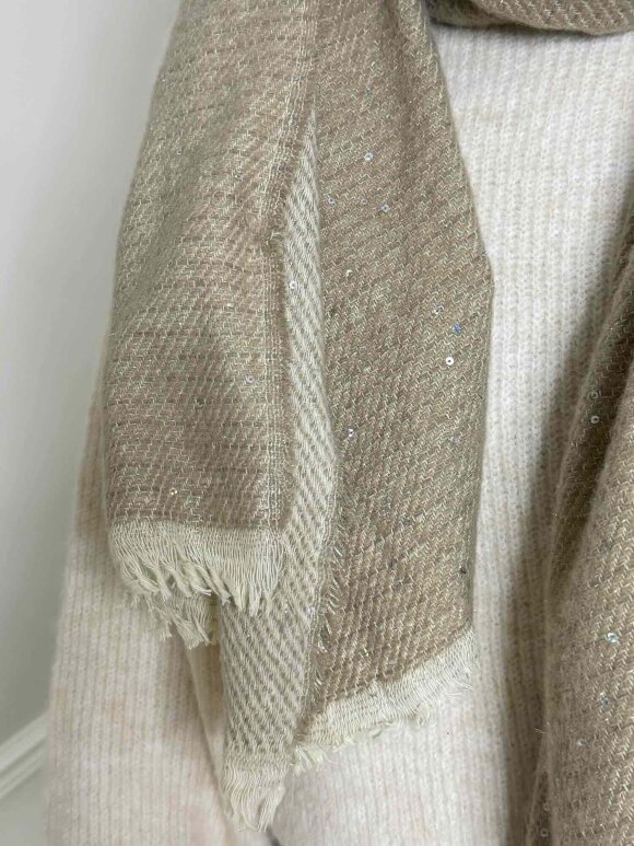 NDP - Phanie Scarf E-09391