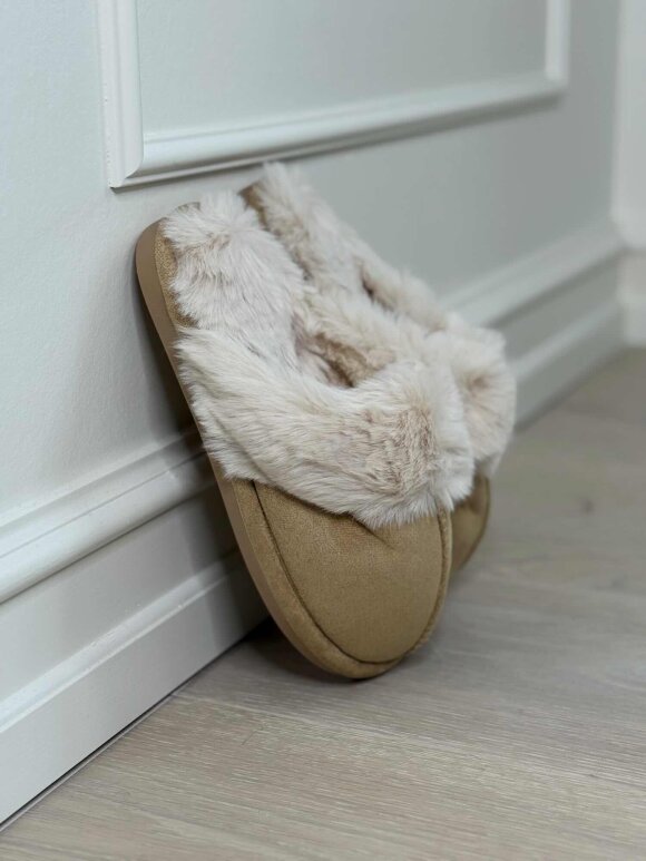 NDP - Ewe Home Shoe 6010