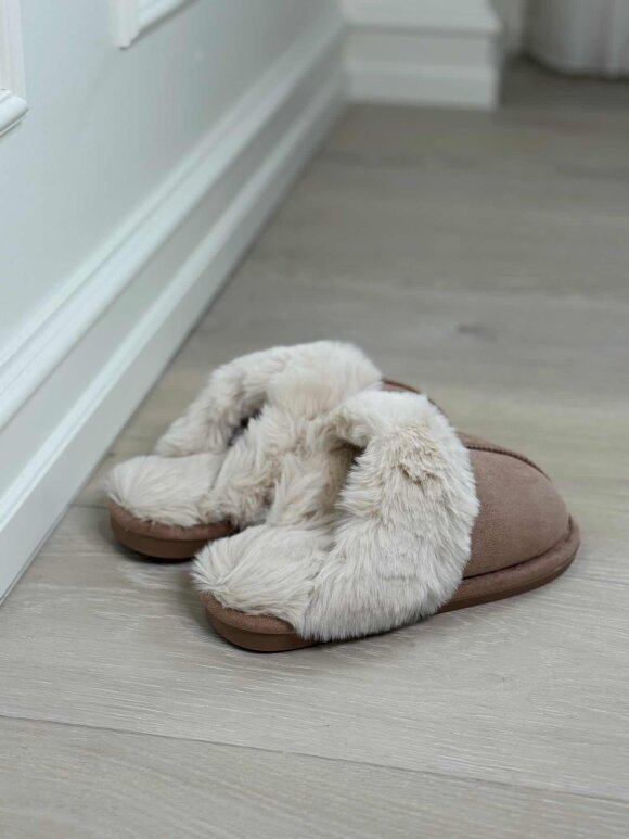 NDP - Ewe Home Shoe 6010