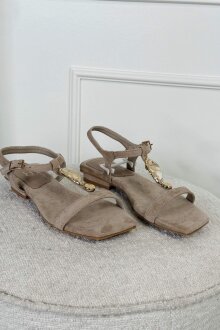 NDP - Erynn Sandal 333-349 NDP - Erynn Sandal 333-349