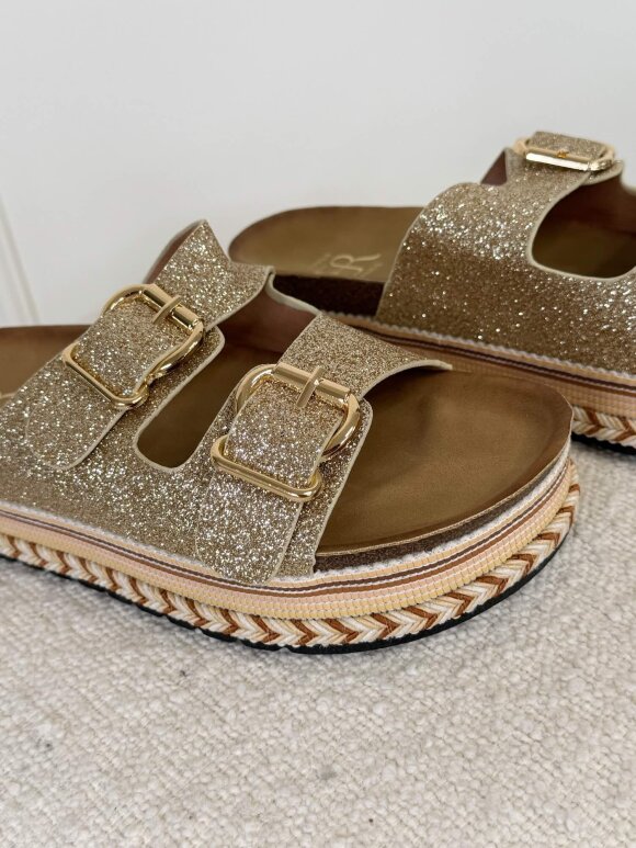 NDP - Erynn Sandal 903-629