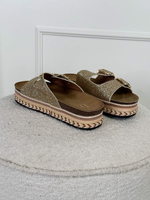 NDP - Erynn Sandal 903-629