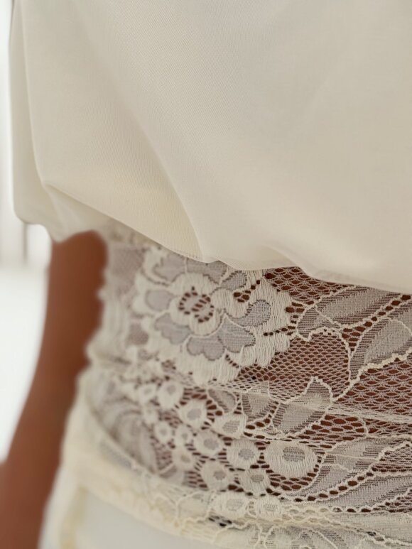 NDP - Unika Bias Lace Top 8031