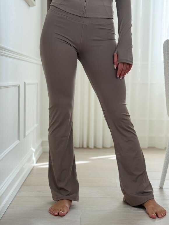 NDP - Queen Performance Pants M002