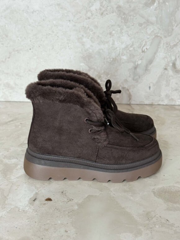 NDP - Studio Teddy Boot UH207