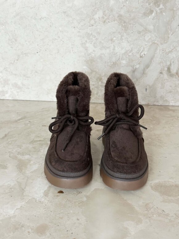 NDP - Studio Teddy Boot UH207