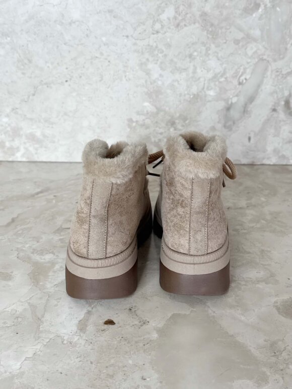 NDP - Studio Teddy Boot UH207