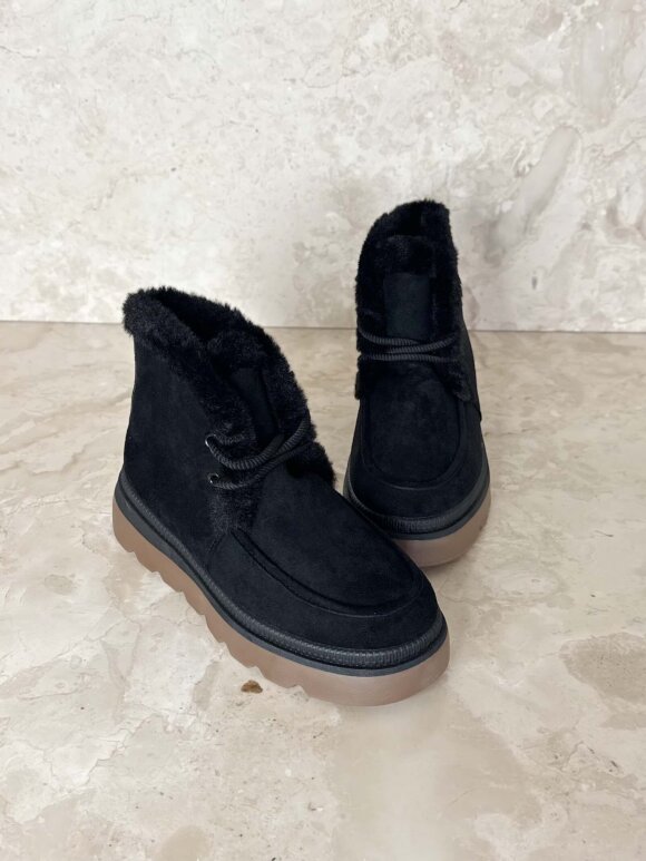 NDP - Studio Teddy Boot UH207