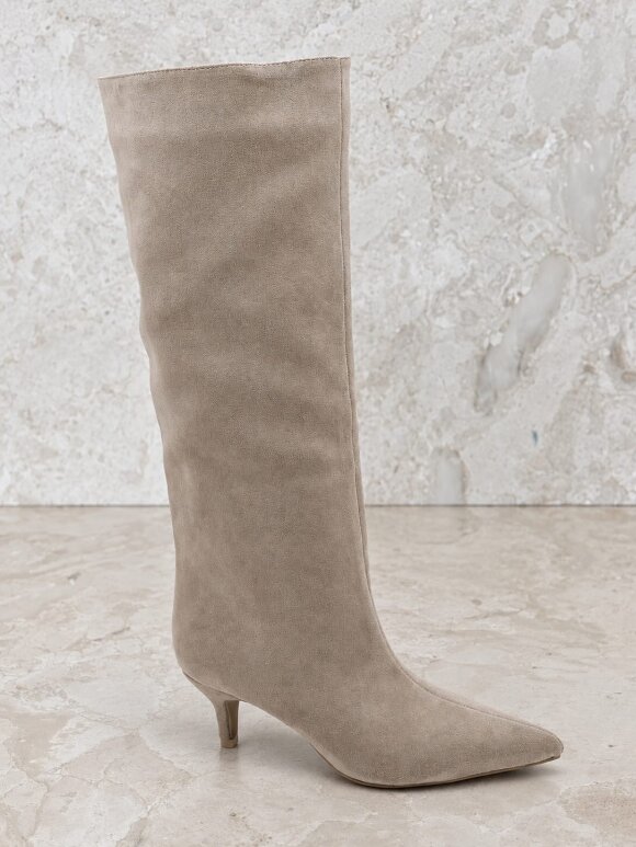 NDP - Marq Heel Boot 2526A-1