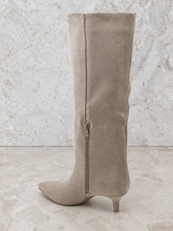 NDP - Marq Heel Boot 2526A-1