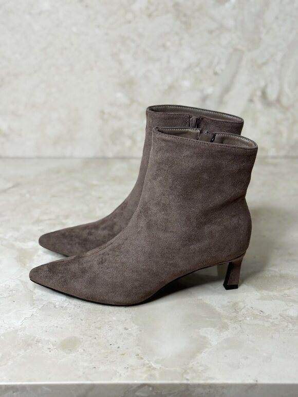 NDP - Erynn Heel Boot M832