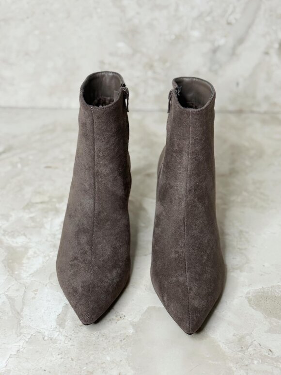 NDP - Erynn Heel Boot M832