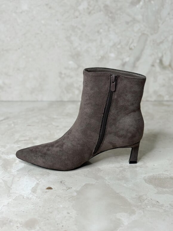 NDP - Erynn Heel Boot M832