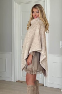 NDP - RoseW Fake Fur Poncho 260502